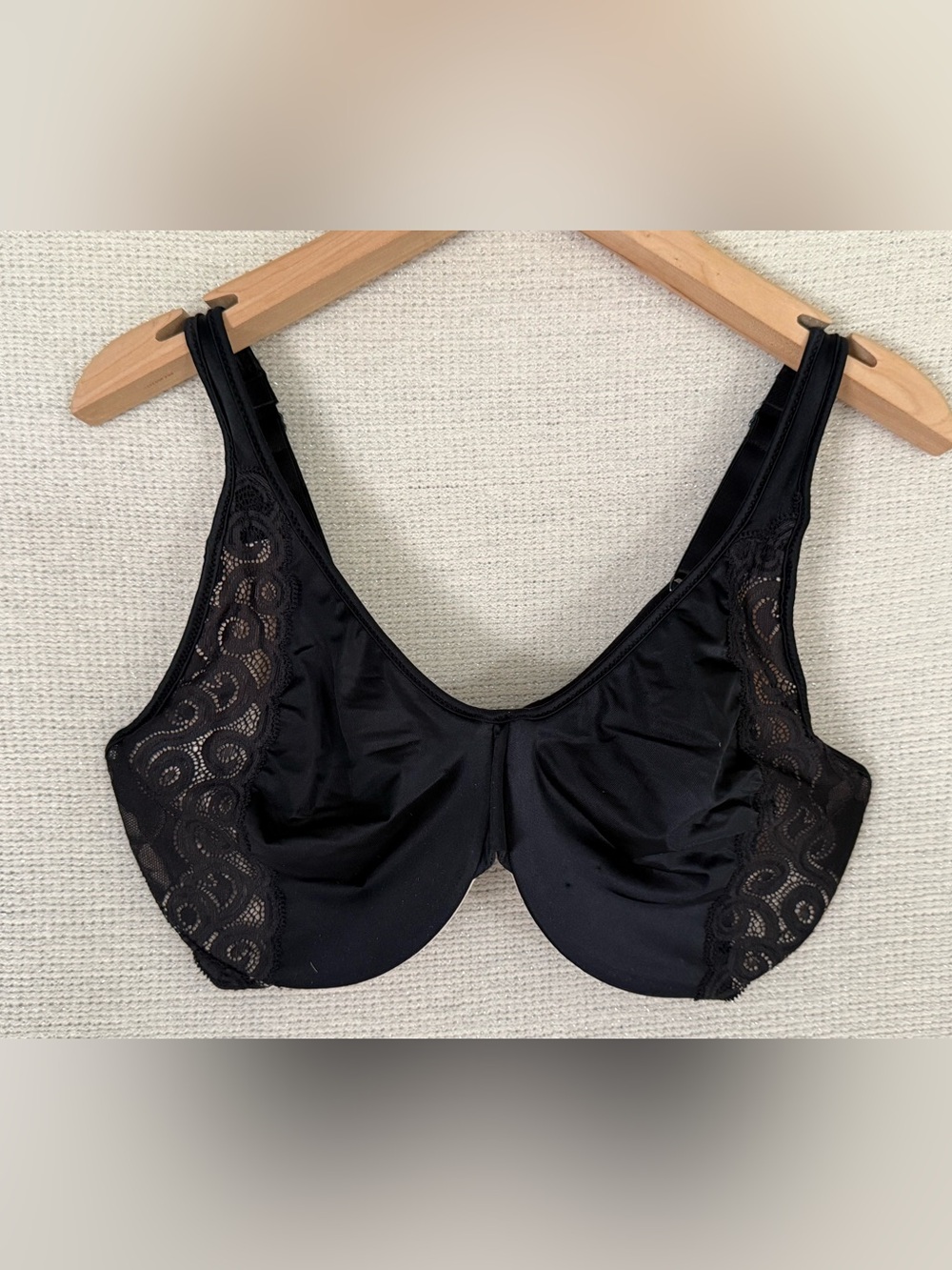 Bali Black Lace Full Coverage Underwire Bra 36DD
